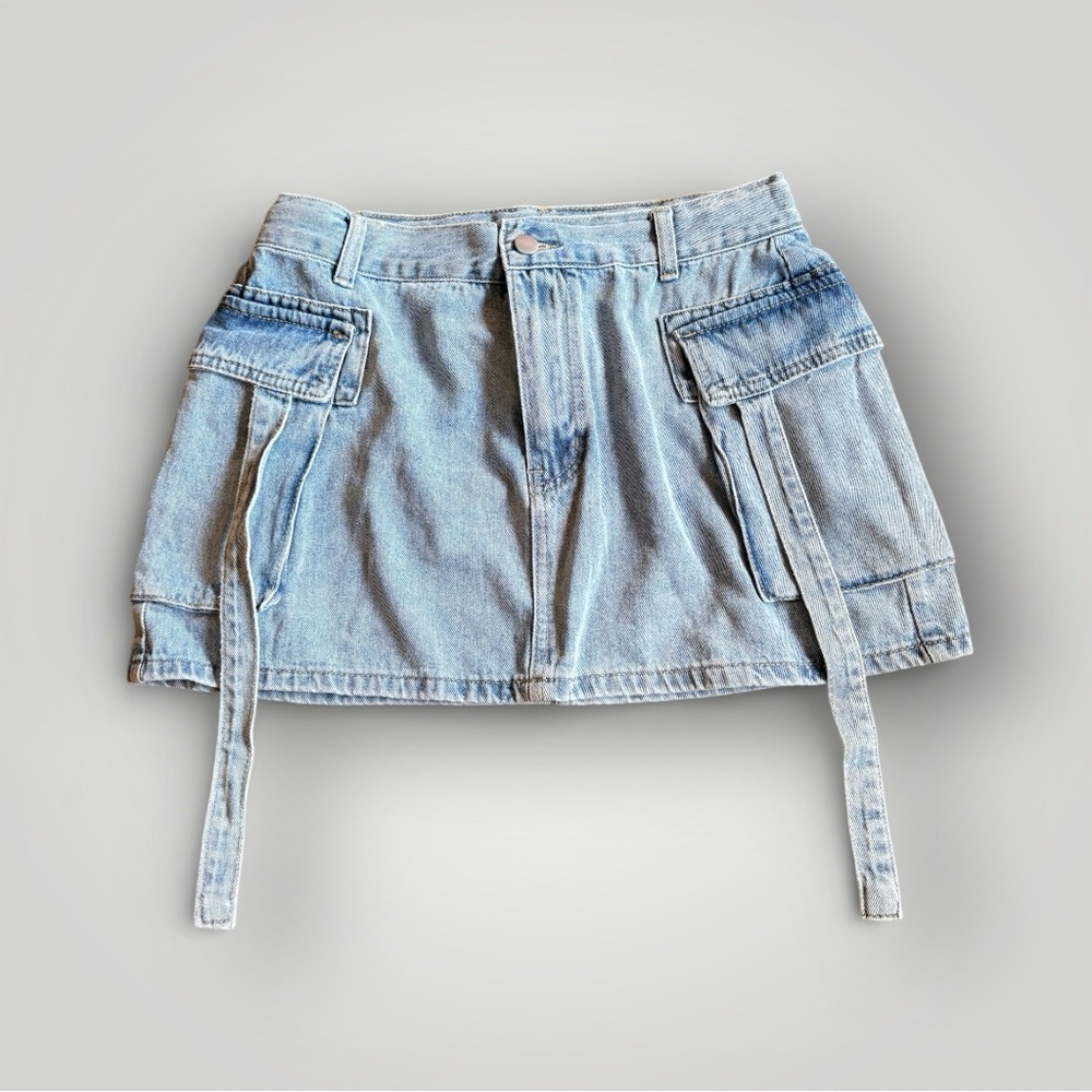SHEIN Stylish Denim Mini Skirt with Pockets